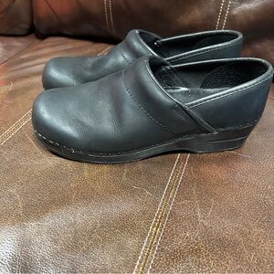 Bjorndal Black Distressed Leather Clog Professional Nursing Shoe Comfort Size 10